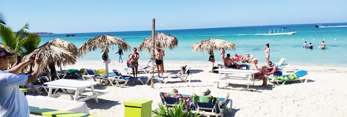 牙买加-欢乐假日海滩酒店