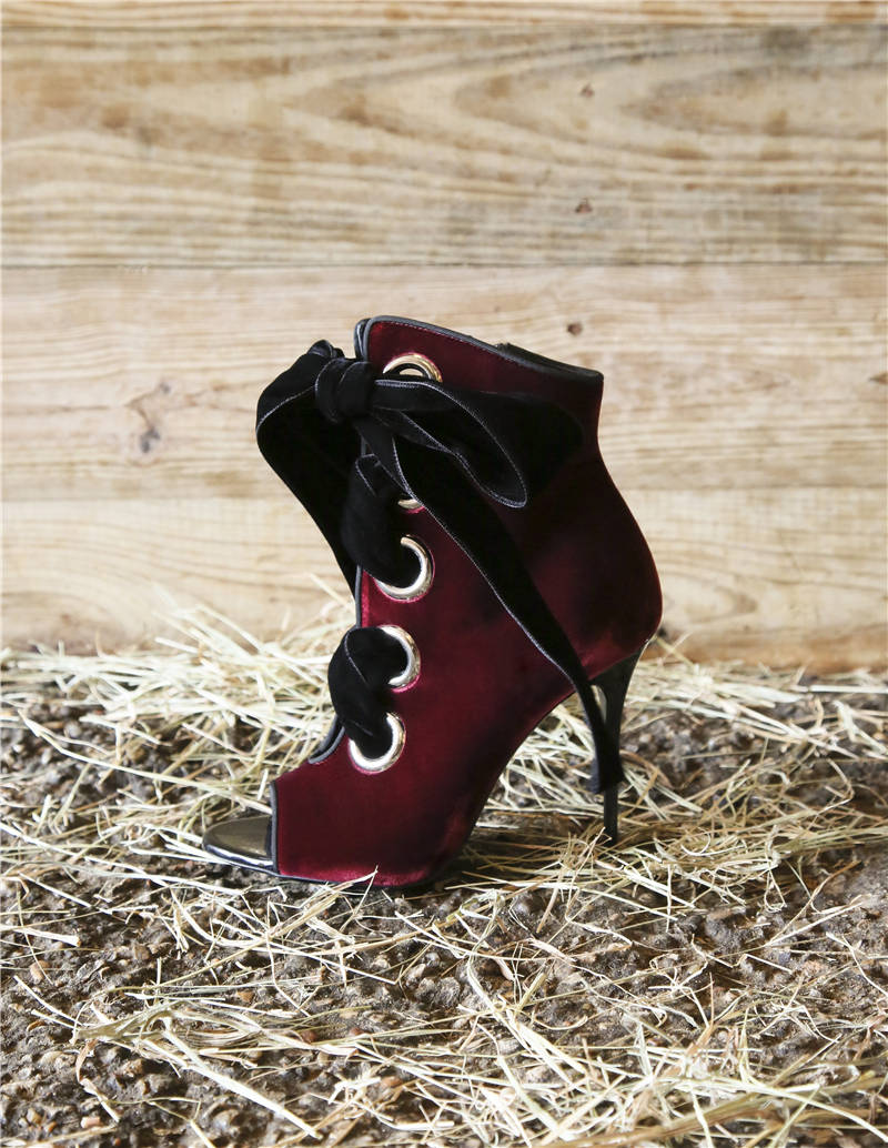 美国橡树河购物中心秋季时装品牌画册二十四